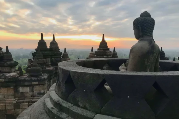 Eksplorasi Candi Prambanan: Keagungan Arsitektur Hindu di Yogyakarta